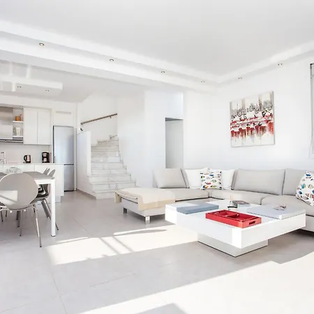 In Rhodes With Infinity Pool & Bbq Kalithies