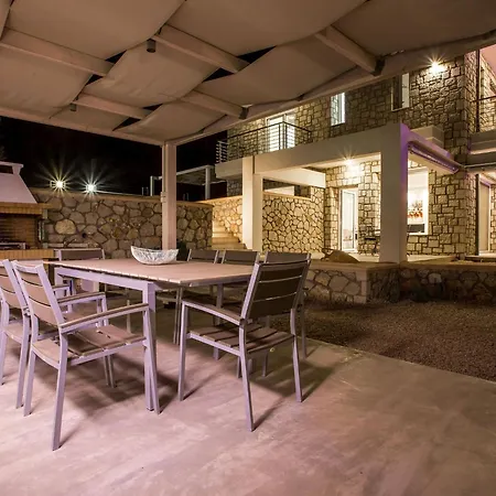 ヴィラ In Rhodes With Infinity Pool & Bbq