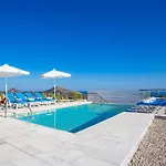 In Rhodes With Infinity Pool & Bbq