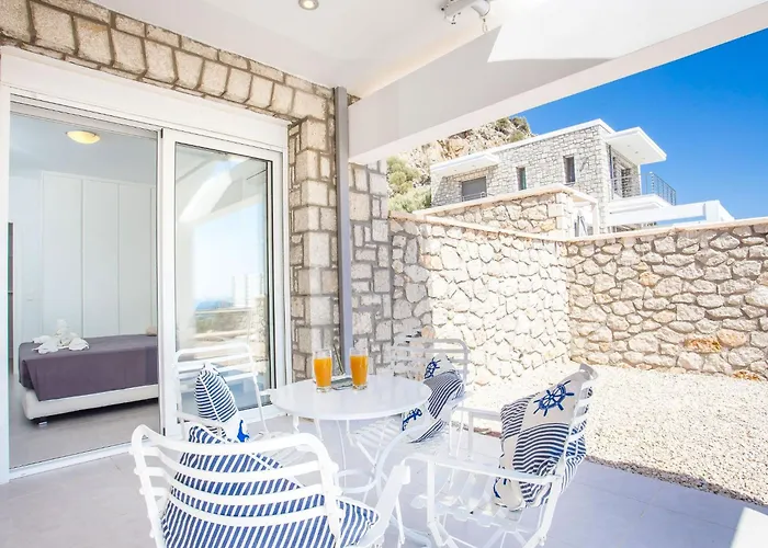 In Rhodes With Infinity Pool & Bbq