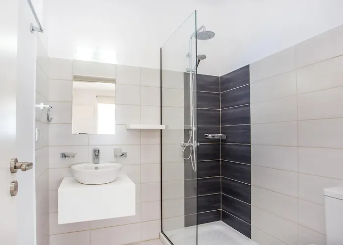 In Rhodes With Infinity Pool & Bbq * Kalithies