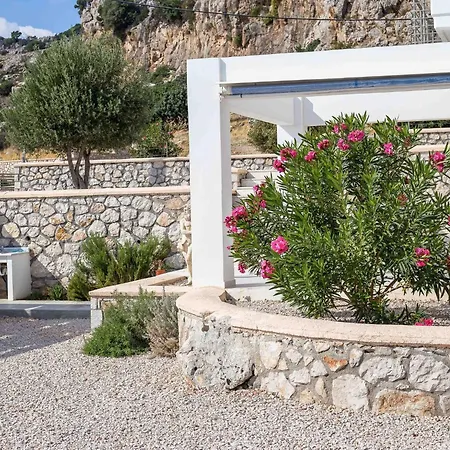 Villa In Rhodes With Infinity Pool & Bbq