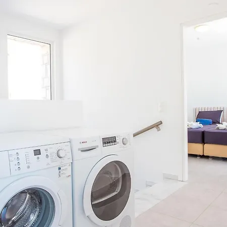 In Rhodes With Infinity Pool & Bbq Willa *