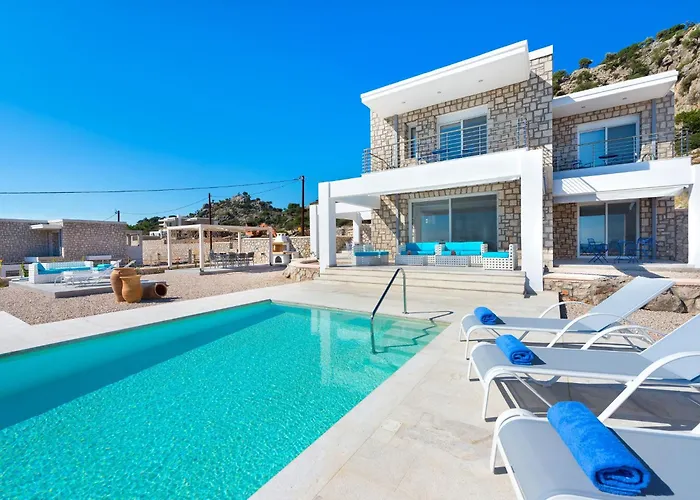 In Rhodes With Infinity Pool & Bbq