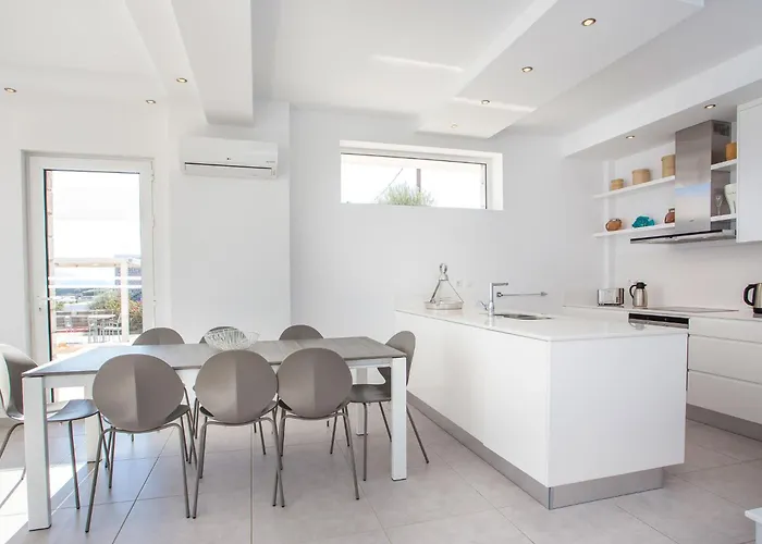 In Rhodes With Infinity Pool & Bbq 빌라 *