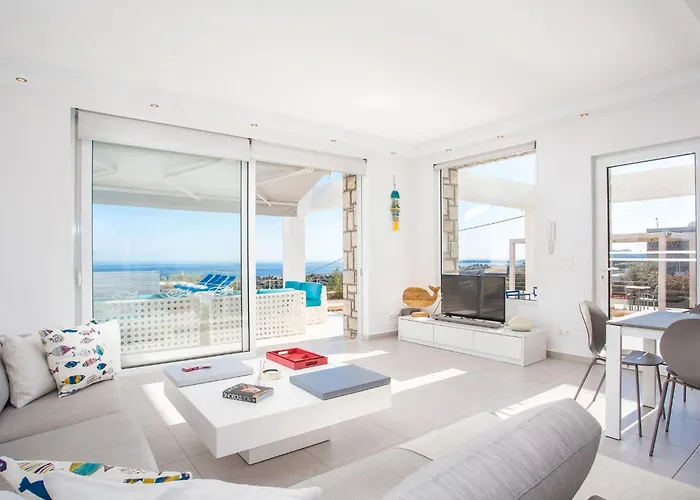 In Rhodes With Infinity Pool & Bbq Вилла *