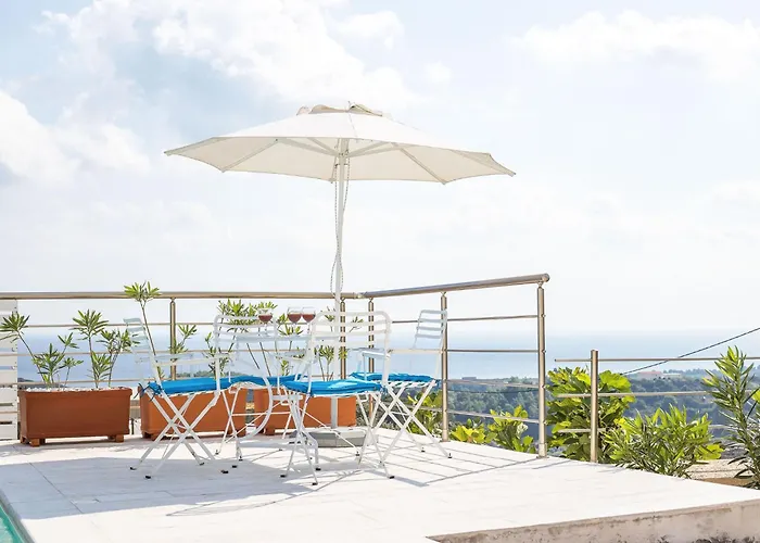 In Rhodes With Infinity Pool & Bbq Вилла *