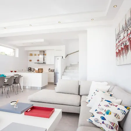 In Rhodes With Infinity Pool & Bbq *