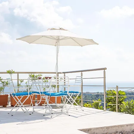 In Rhodes With Infinity Pool & Bbq Villa *