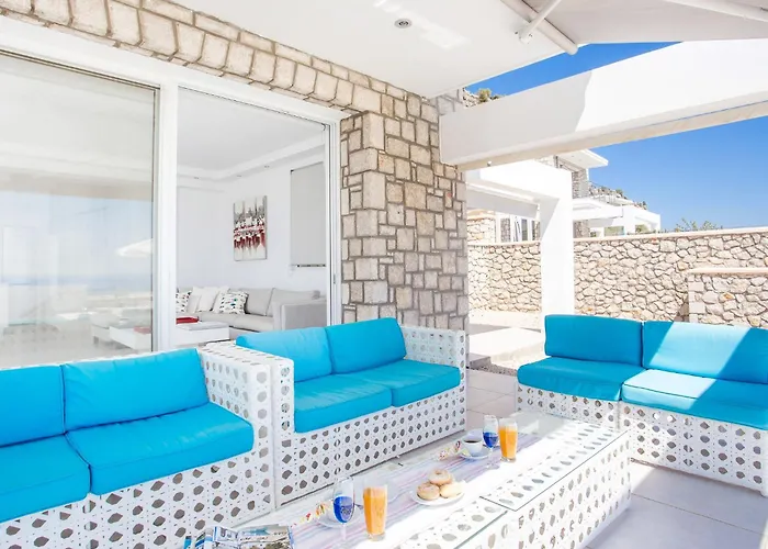 In Rhodes With Infinity Pool & Bbq Kalithies