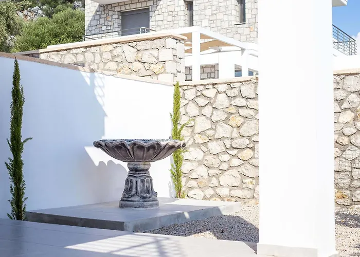 In Rhodes With Infinity Pool & Bbq Kalithies